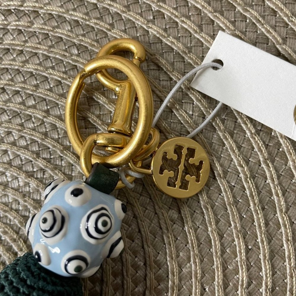 Tory Burch - Orb Tassel Key Banyan Green - Picture 8 of 8